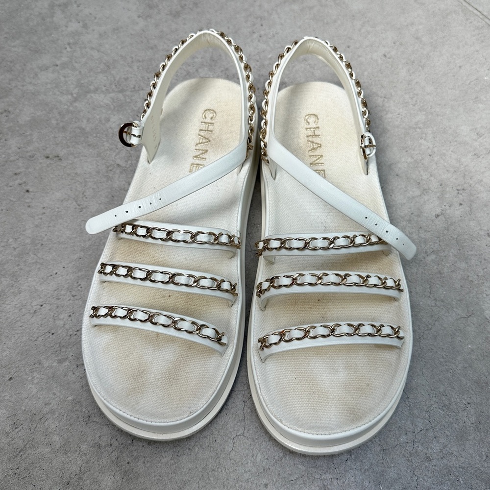 CHANEL CHAIN CALFSKIN SANDALS - Picture 2 of 9